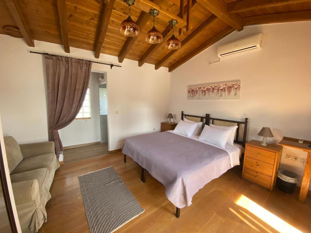 Pegasus House Hotel Corinth Eksteriør billede